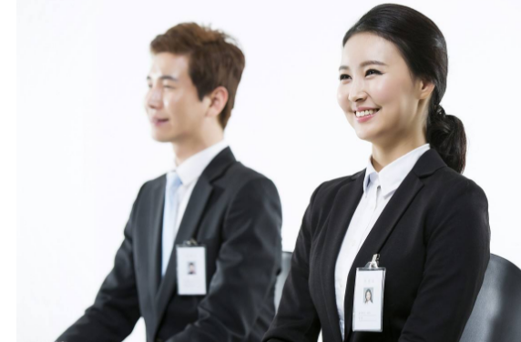 大學(xué)生西裝品牌