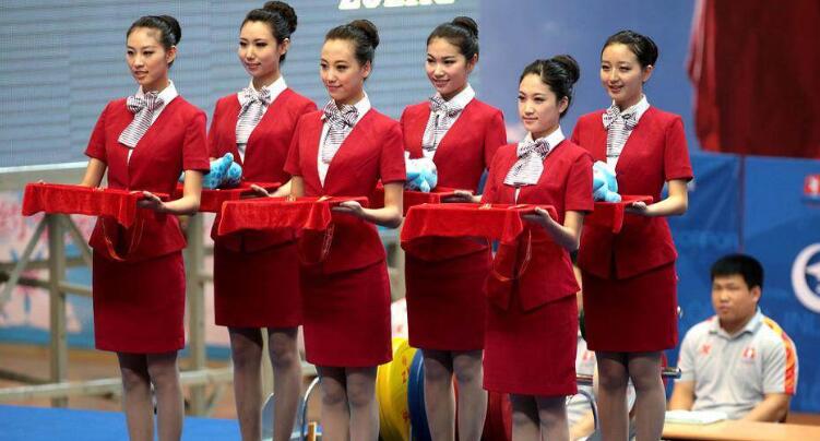 職業裝禮儀服特點